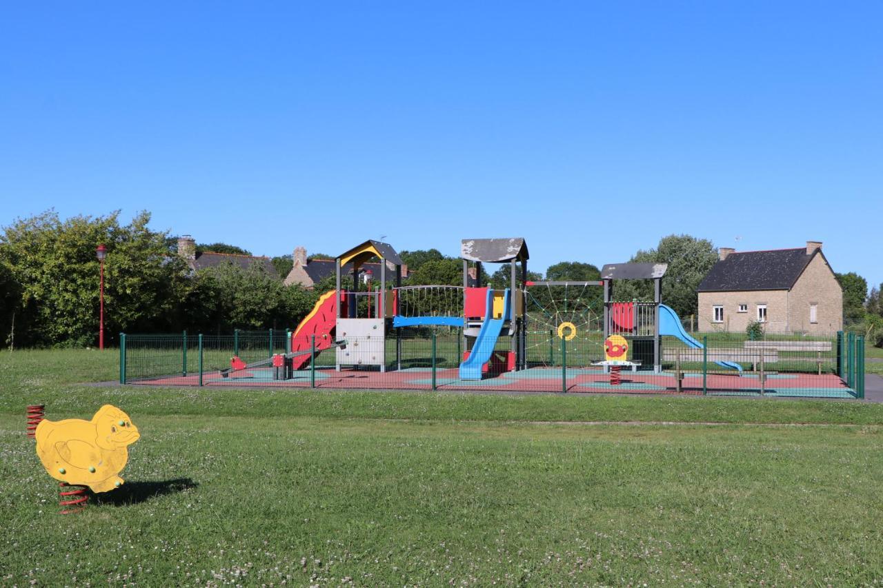 Au Detour Du Mont Chambres D'Hotes Roz-sur-Couesnon Exterior foto
